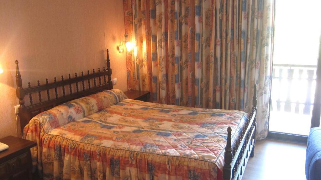 Hotel Les Barnieres กิลเลสตร์ ภายนอก รูปภาพ